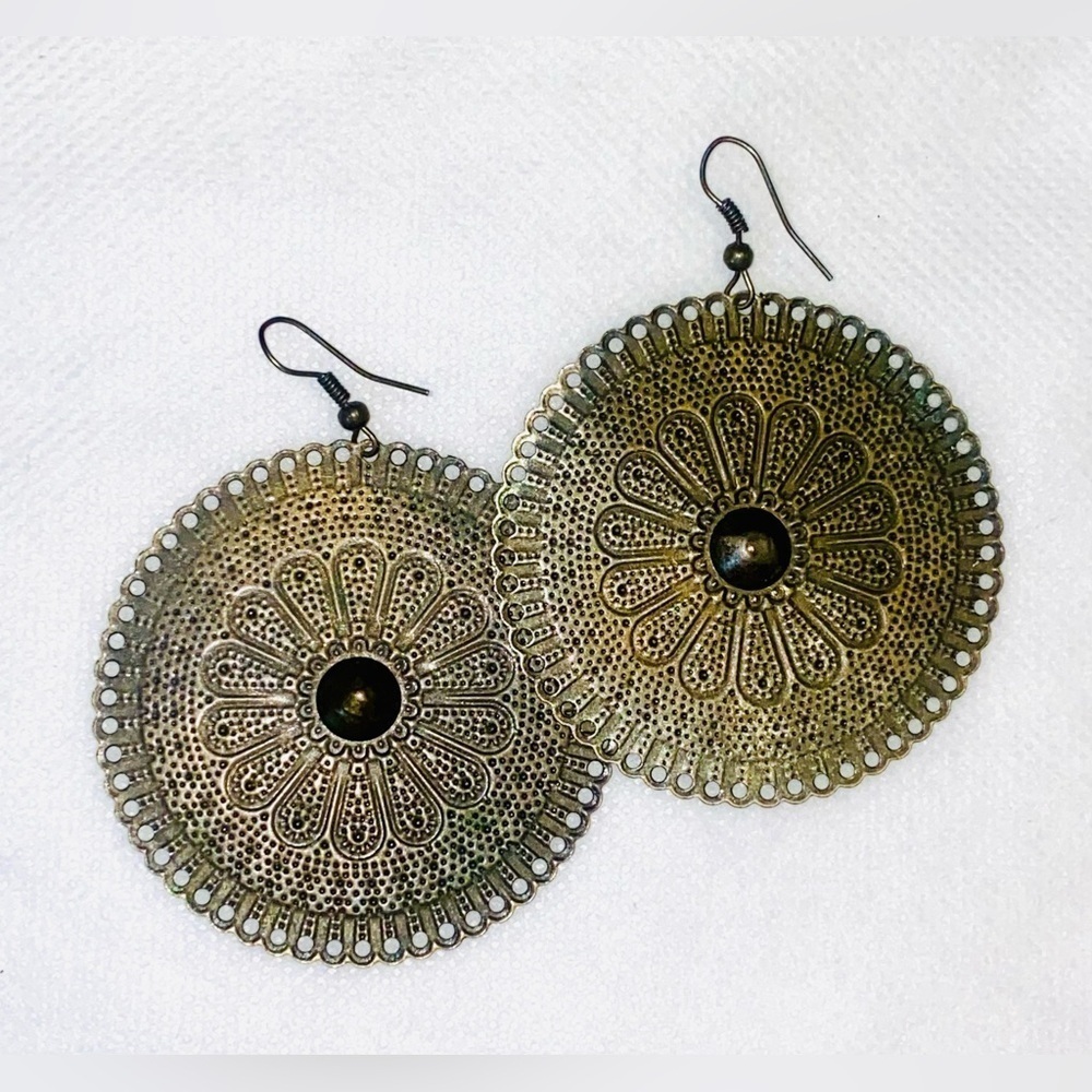 Vintage earrings. Timing is unknown